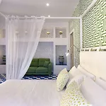 Luxury&romantic With Balcony In Apartman Sorrento
