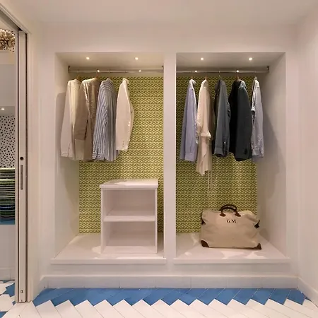 アパート Luxury&romantic With Balcony In