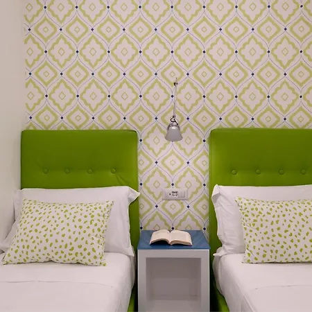 アパート Luxury&romantic With Balcony In ソレント