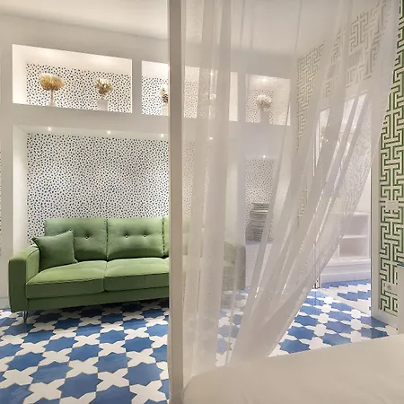 アパート Luxury&romantic With Balcony In